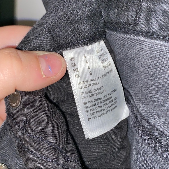 Black Ripped Mom Jeans from American Eagle - Picture 4 of 4